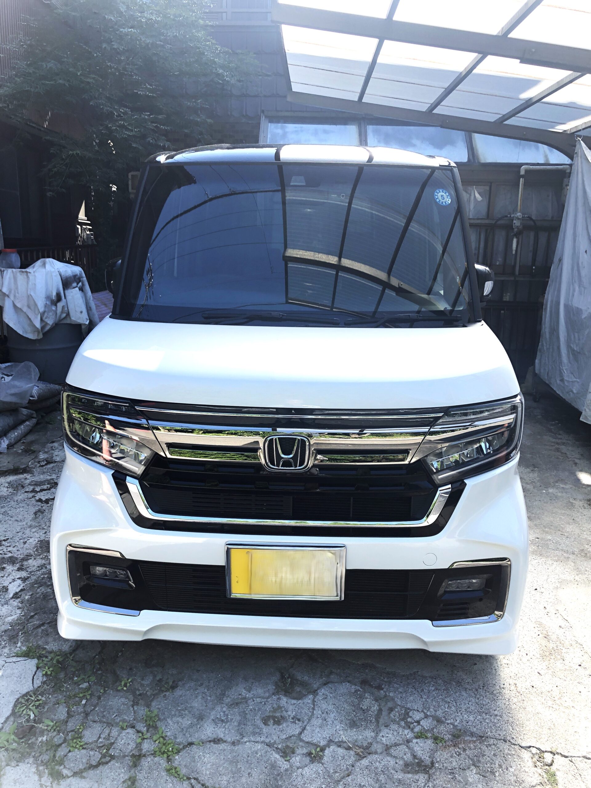 HONDAの軽自動車「N」customガラスコーティング